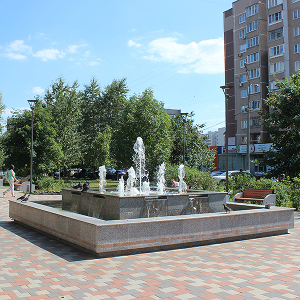 Квадратный фонтан в Жулебино Москва